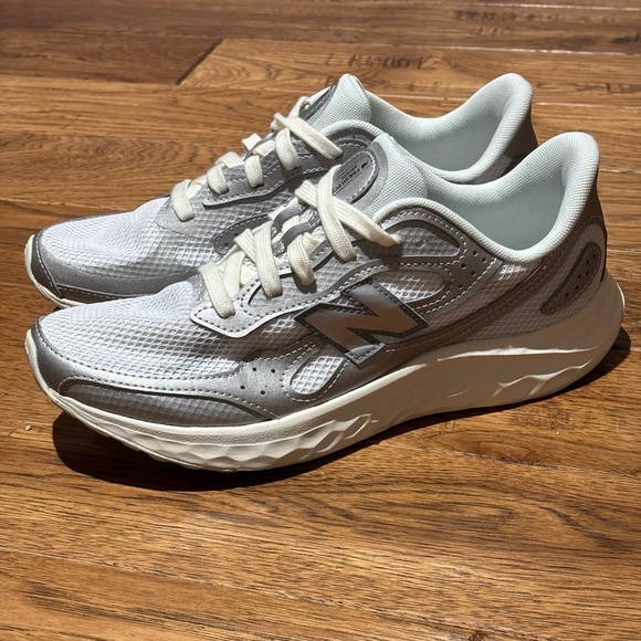 NEW BALANCE Fresh Foam Arishi v4 Tiralux Running Shoe Sneaker White Women’s 10 - Picture 3 of 10